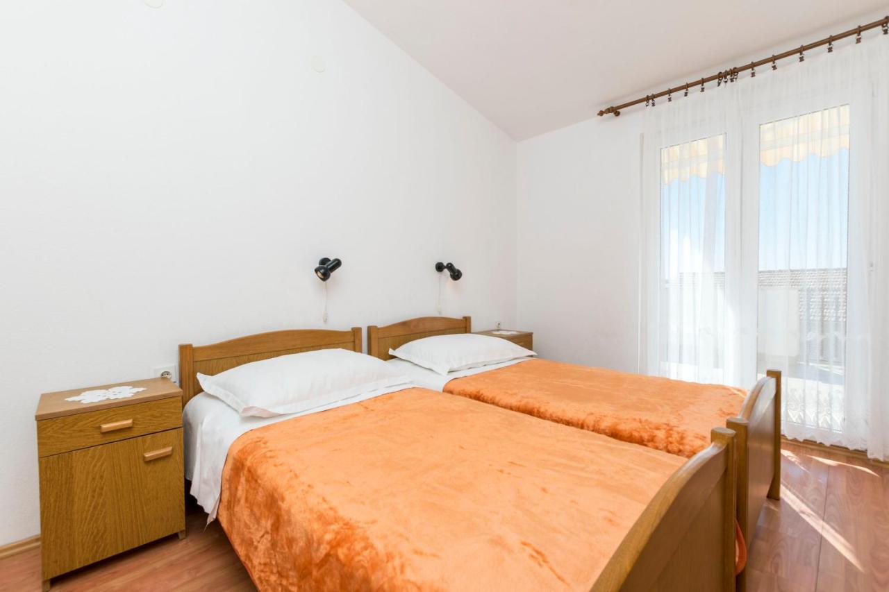 Apartments Neda Trogir Bagian luar foto