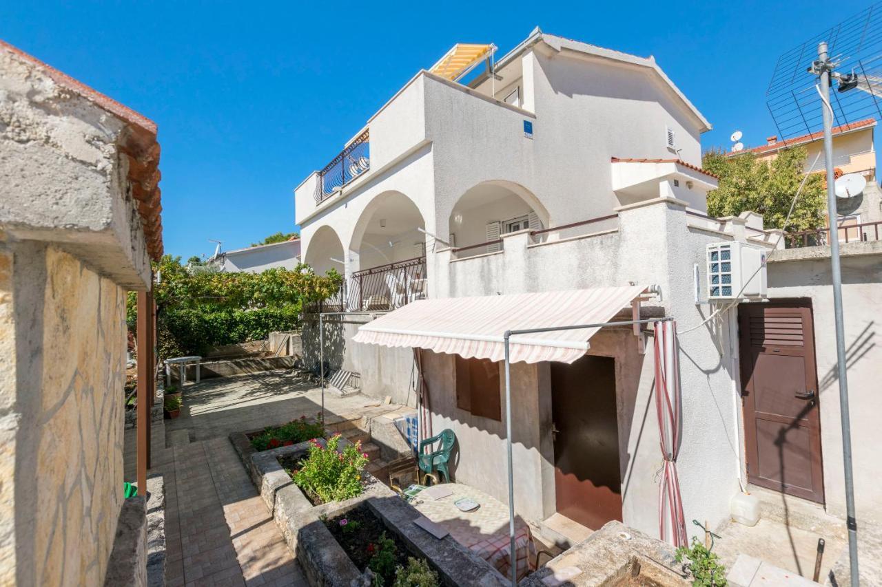 Apartments Neda Trogir Bagian luar foto